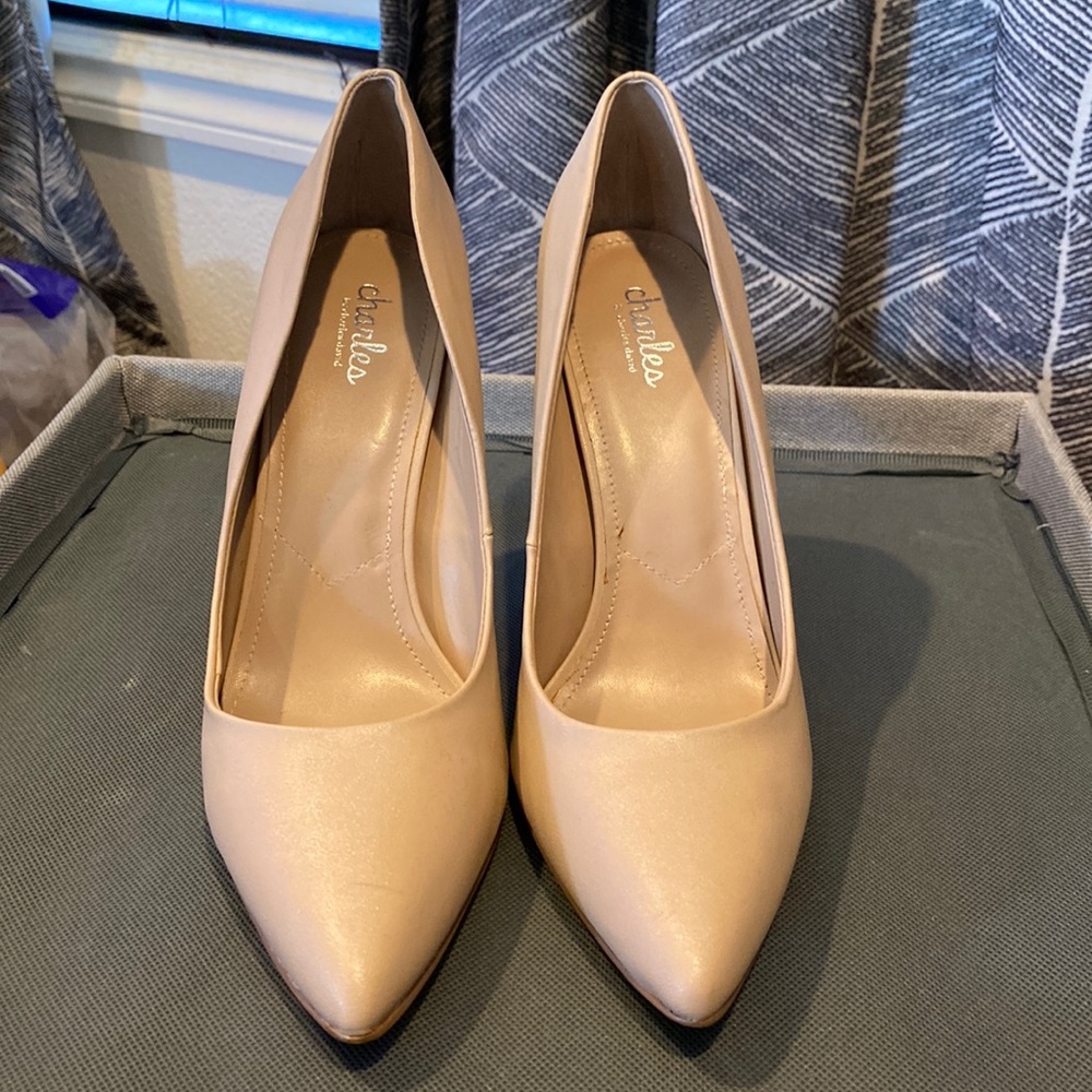 Charles by Charles David nude pumps